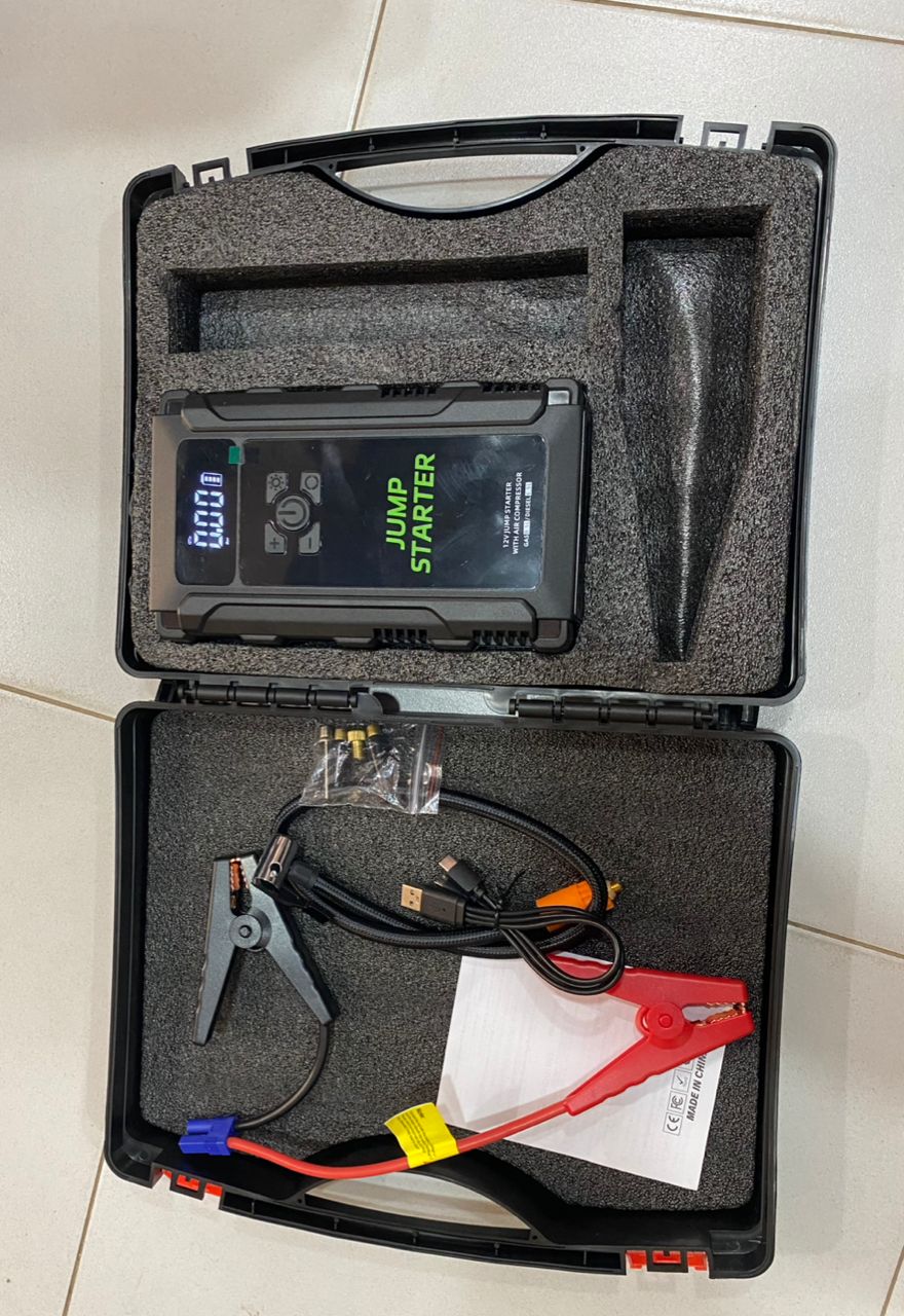 Démarreur de Batterie 12V Multifonction avec Compresseur d’Air – Booster Auto Portable